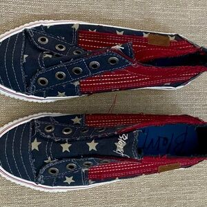 Blowfish Malibu Navy and Burgundy Star Sneakers